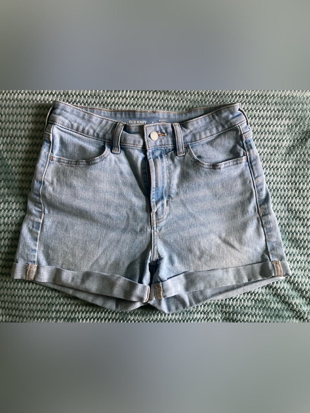 Old Navy Light Blue Denim Rolled-Hem Women's Shorts